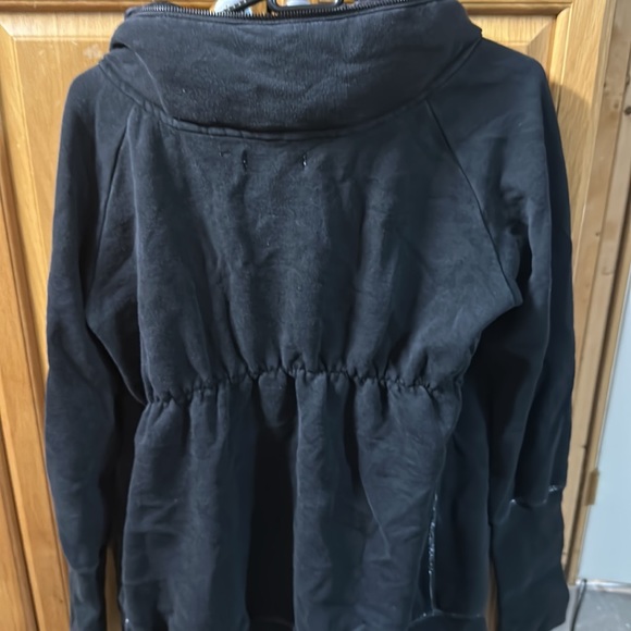 Parasuco Sweater with pop out hood - Picture 6 of 7